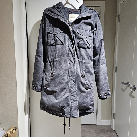 Aritzia Community Paradigm Down Jacket - Picture 3 of 14
